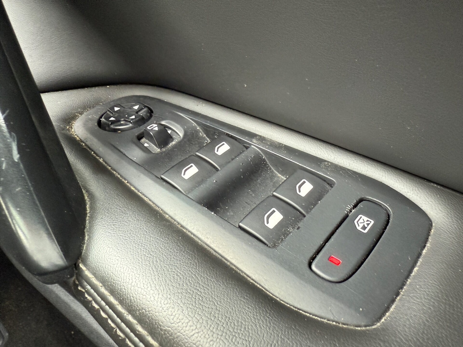 Used Peugeot 308 2014 for sale - 75426099: Photo 25