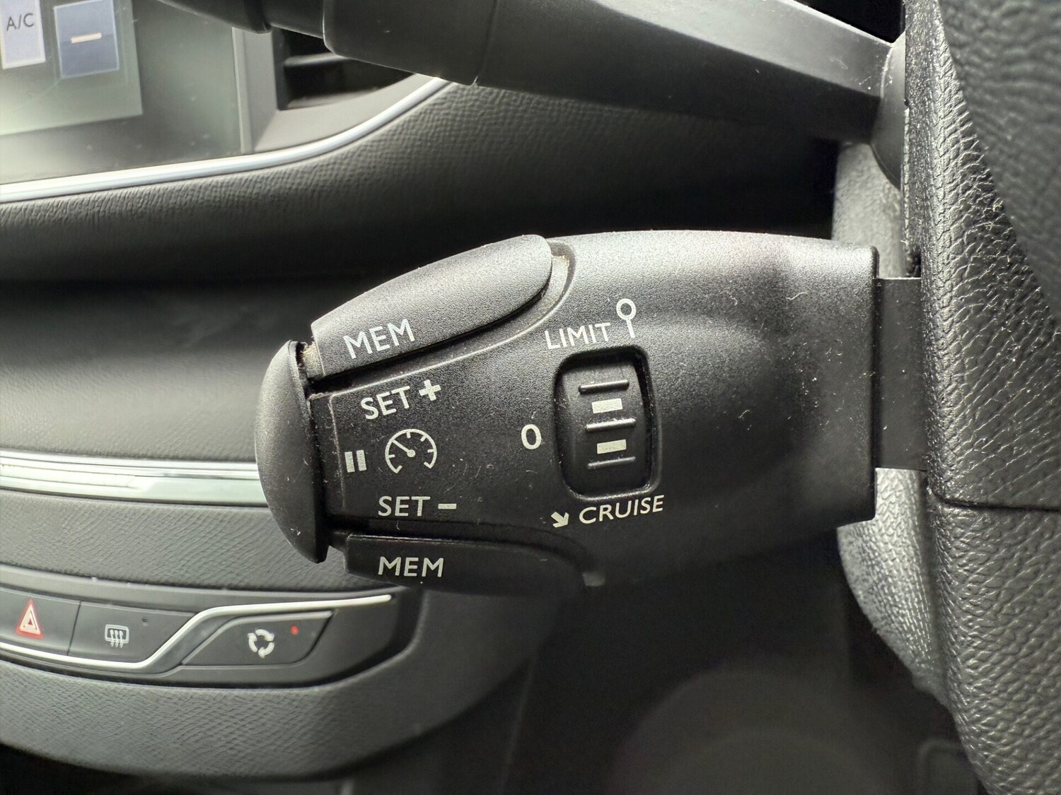 Used Peugeot 308 2014 for sale - 75426099: Photo 27