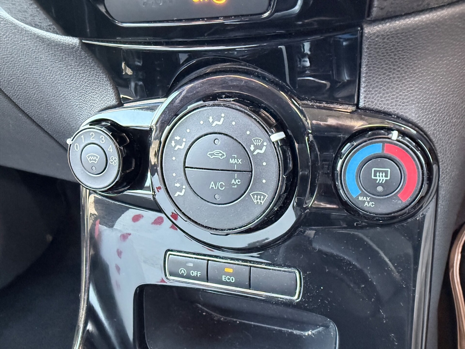 Used Ford Fiesta 2015 for sale - 76379872: Photo 14