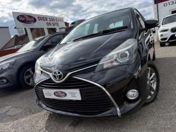 Used Toyota Yaris 2015 for sale - 74825561: Photo
