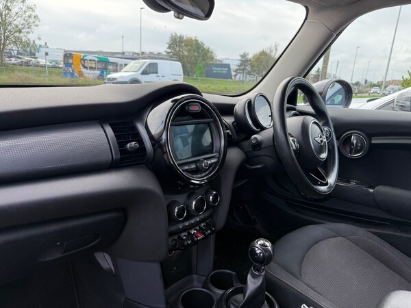 Used MINI Hatch 2018 for sale - 73303001: Photo 9