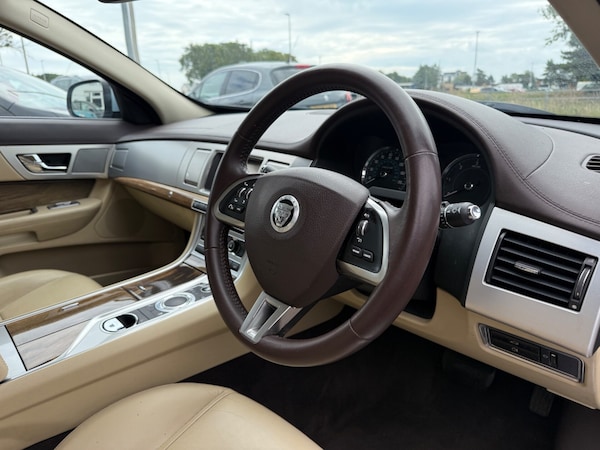 Used Jaguar XF 2011 for sale - 75500162: Photo 10