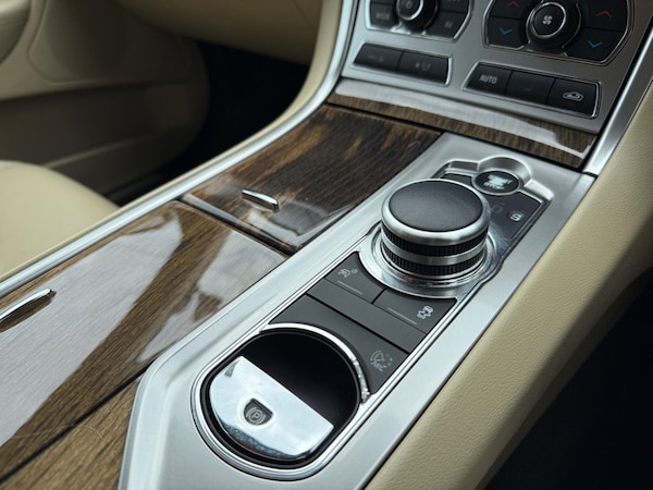 Used Jaguar XF 2011 for sale - 75500162: Photo 19