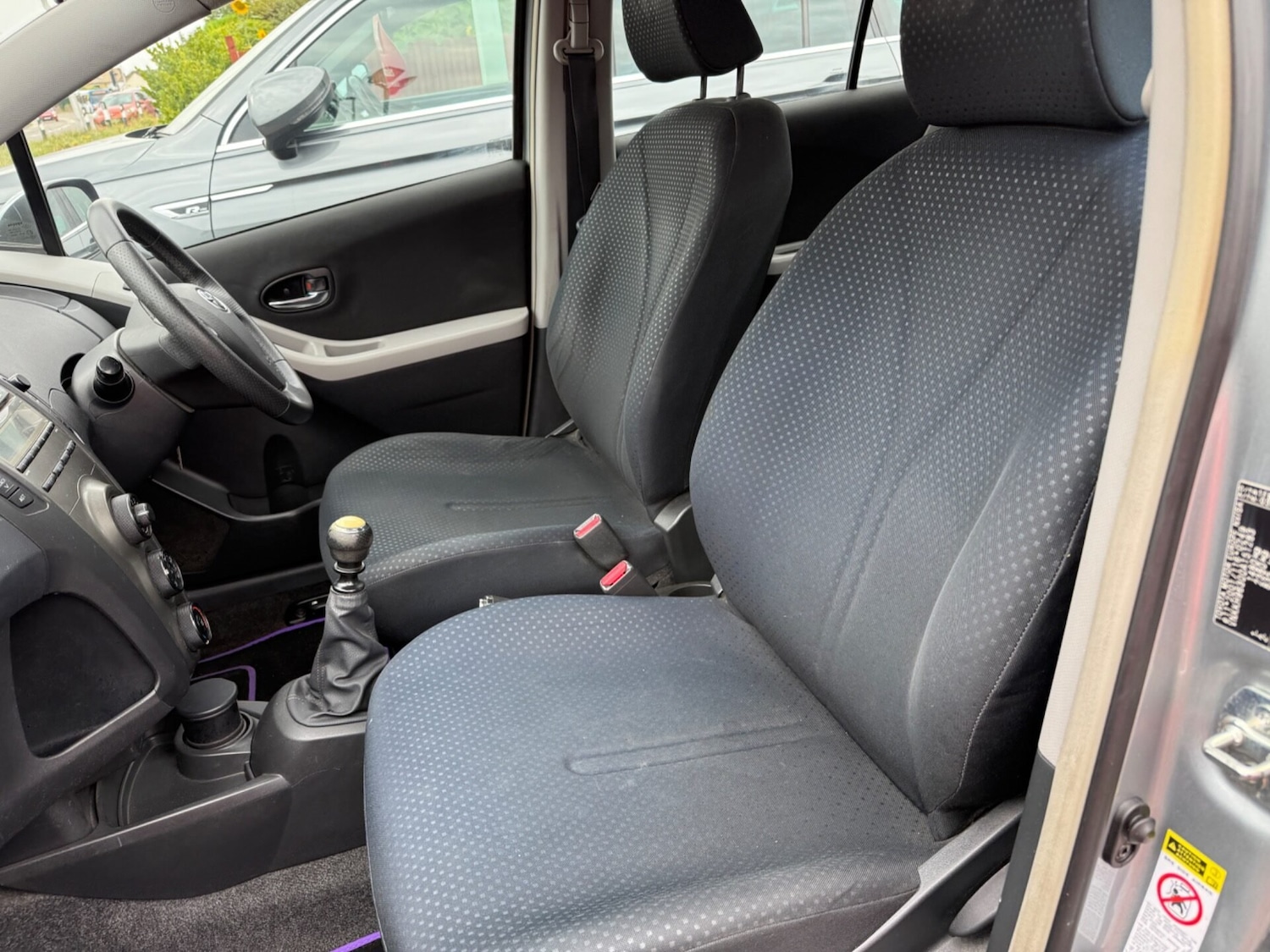 Used Toyota Yaris 2010 for sale - 76292356: Photo 10