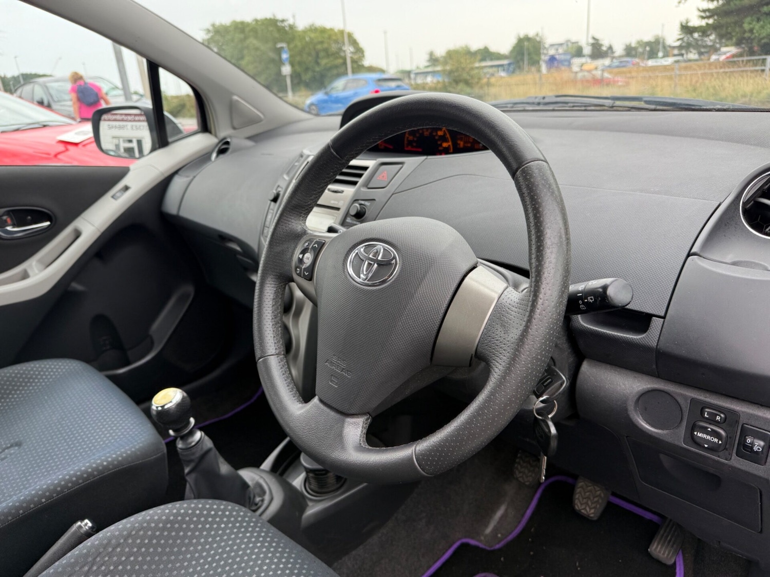 Used Toyota Yaris 2010 for sale - 76292356: Photo 9