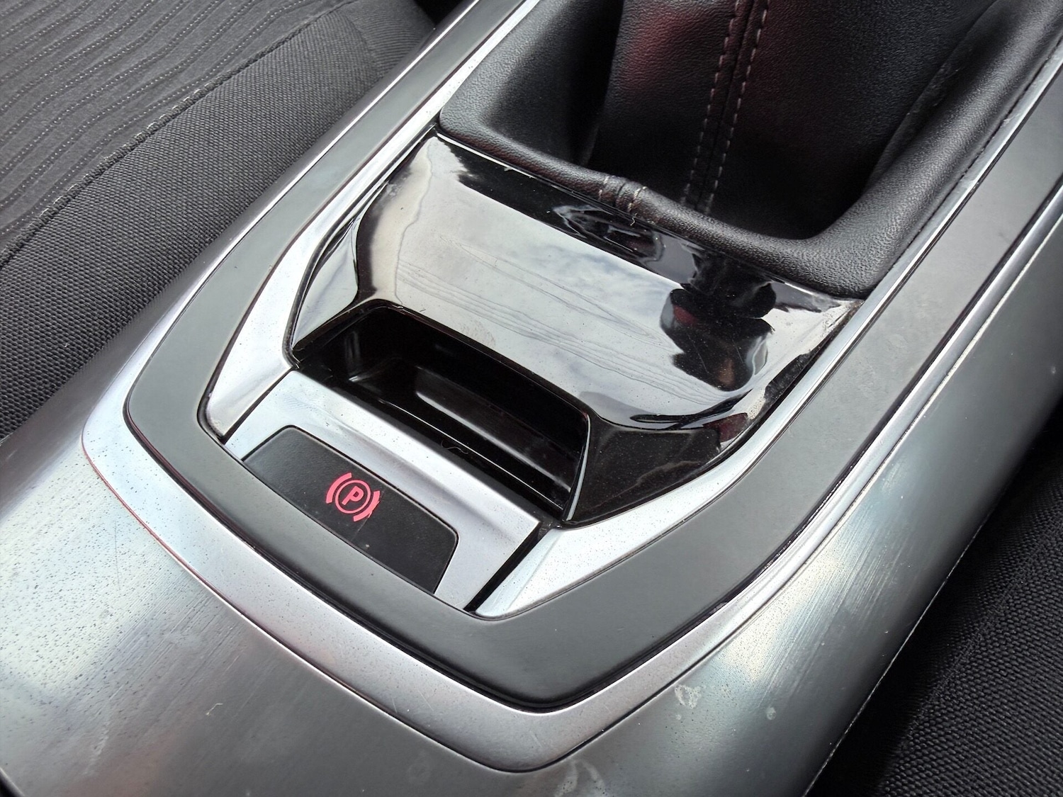 Used Peugeot 308 2014 for sale - 77365468: Photo 12