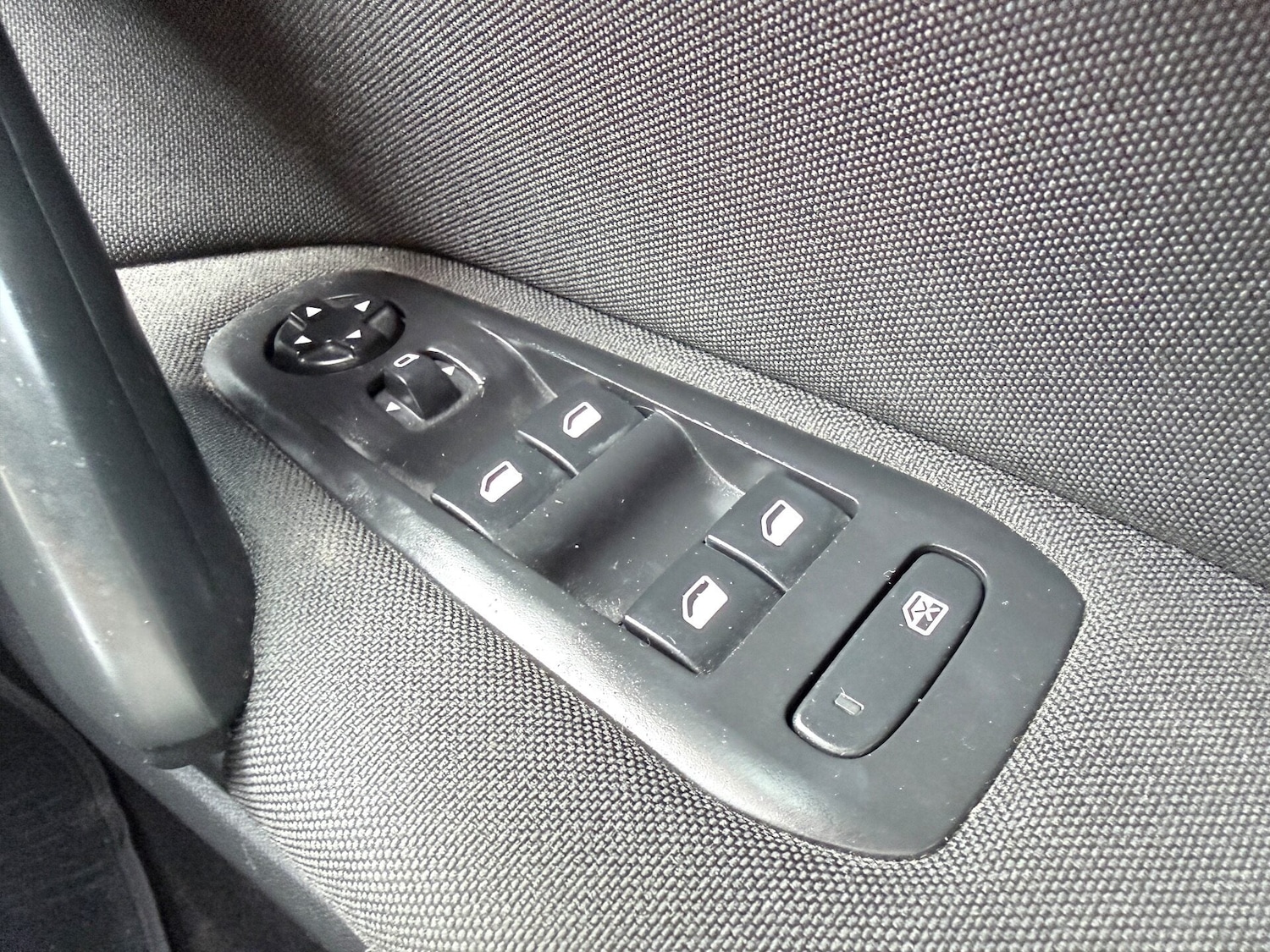 Used Peugeot 308 2014 for sale - 77365468: Photo 20