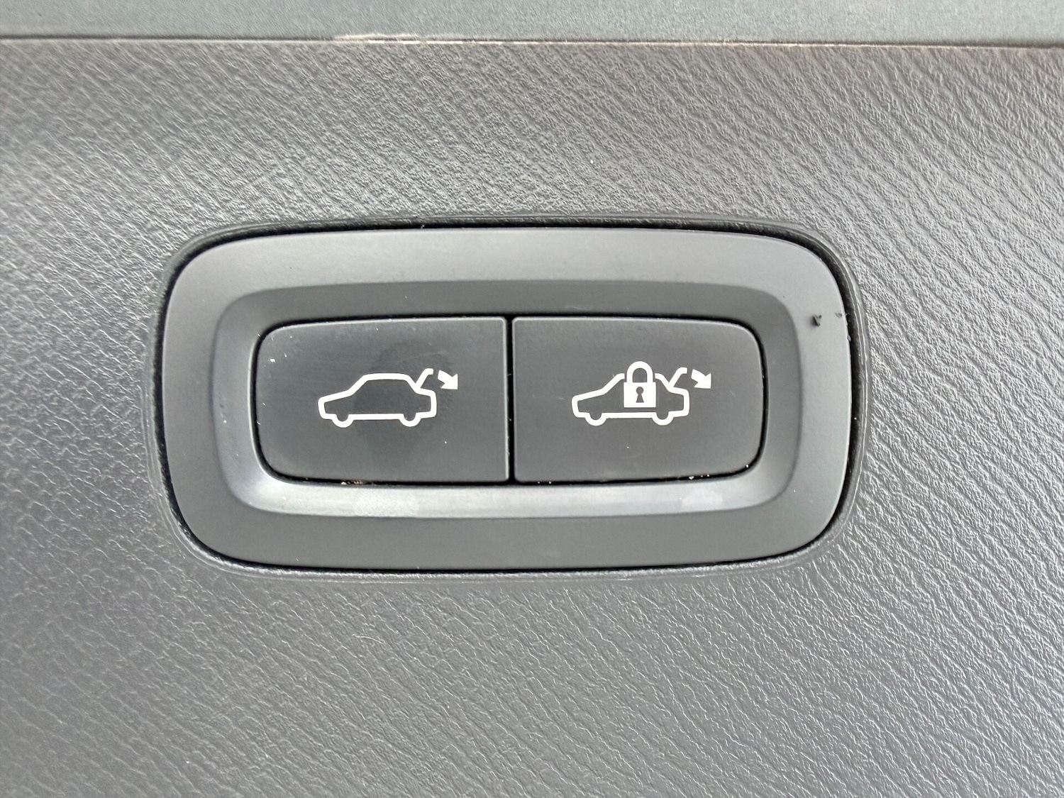 Used Volvo XC90 2015 for sale - 77199324: Photo 20