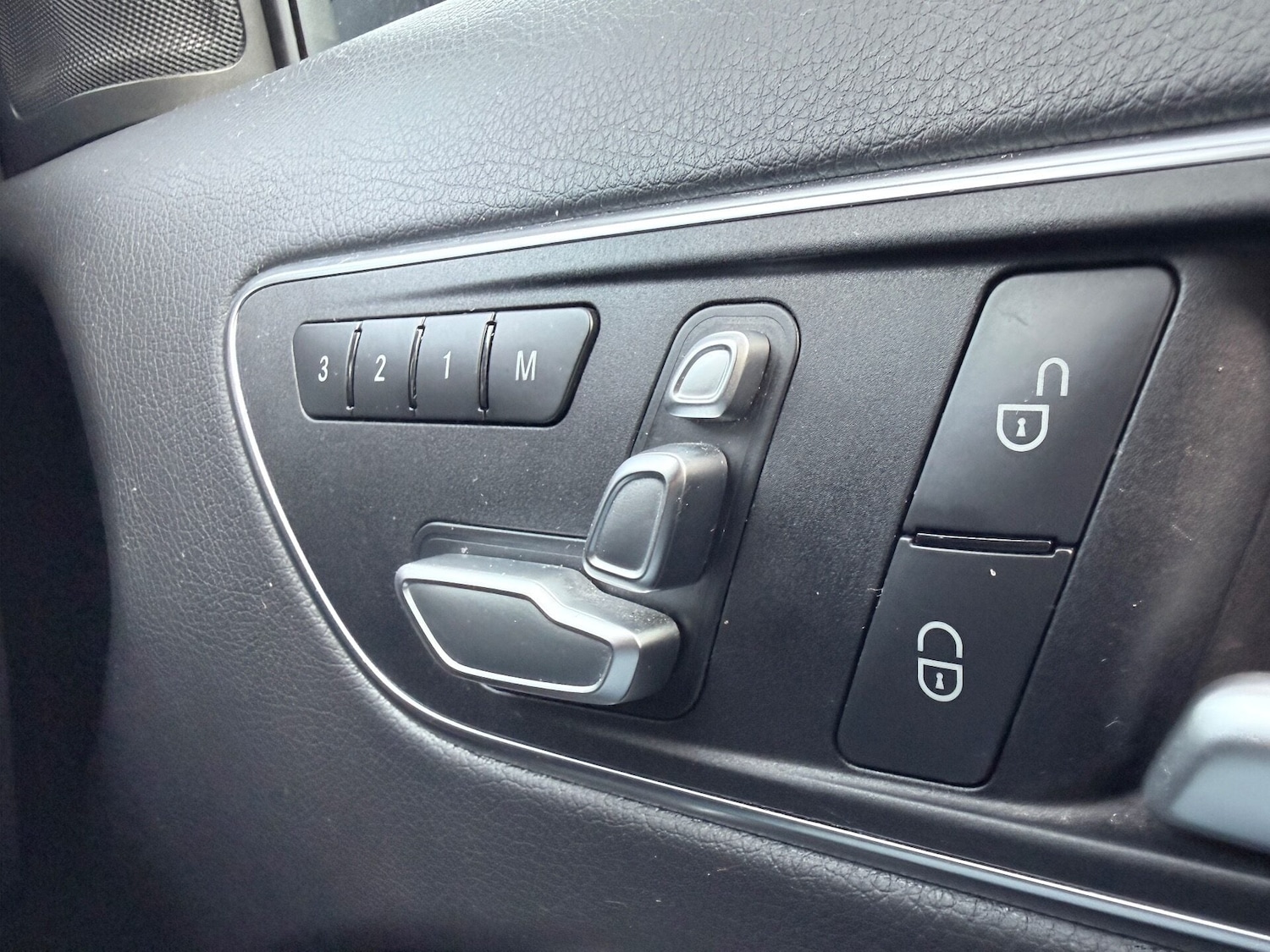 Used Mercedes-Benz A-Class 2017 for sale - 75987387: Photo 20