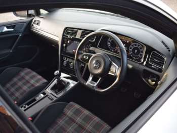 Used Volkswagen Golf 2019 for sale - 74053756: Photo