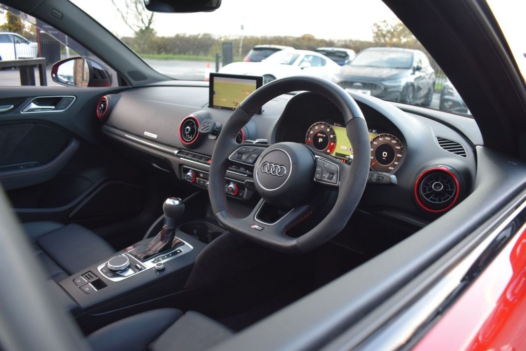 Used Audi RS3 2018 for sale - 76535536: Photo 13