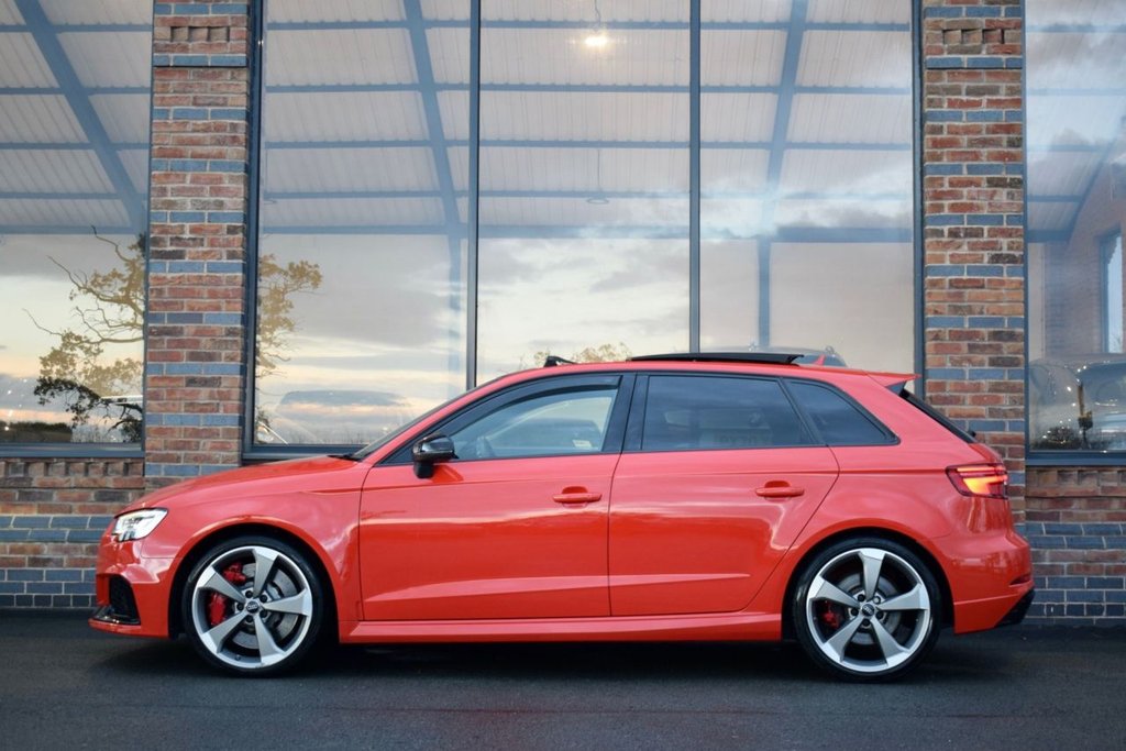 Used Audi RS3 2018 for sale - 76535536: Photo 9