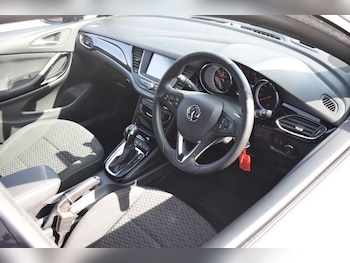 Used Vauxhall Astra 2017 for sale - 79323246: Photo
