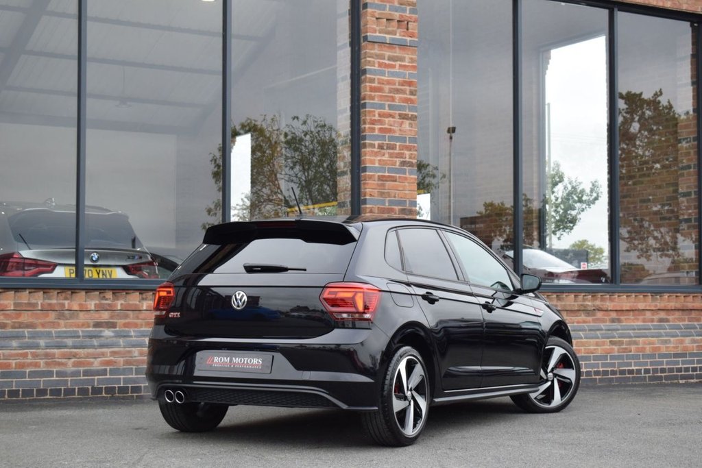 Used Volkswagen Polo 2019 for sale - 76223624: Photo 2