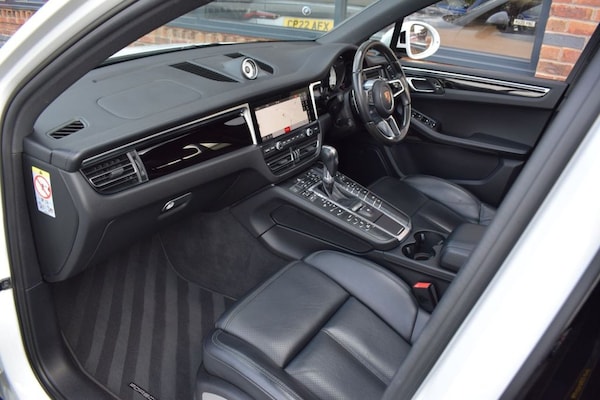 Used Porsche Macan 2019 for sale - 74877032: Photo 35