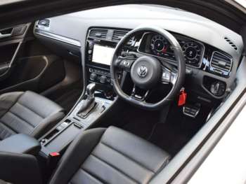 Used Volkswagen Golf 2017 for sale - 74733754: Photo