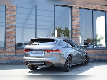 Used Jaguar XF 2017 for sale - 79166191: Photo