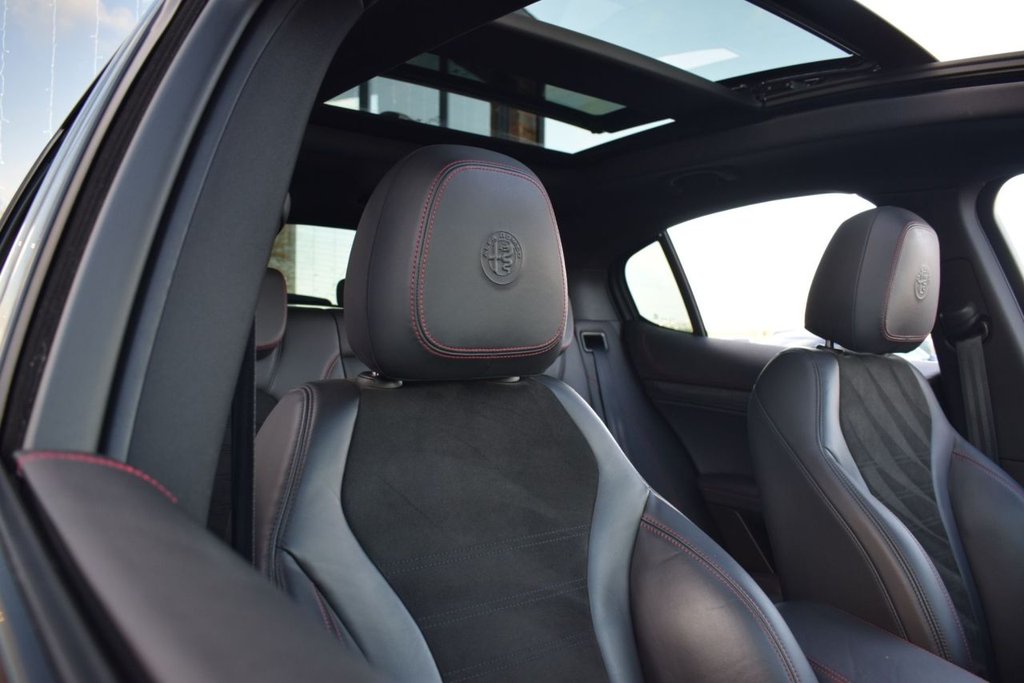 Used Alfa Romeo Stelvio 2019 for sale - 76768429: Photo 12