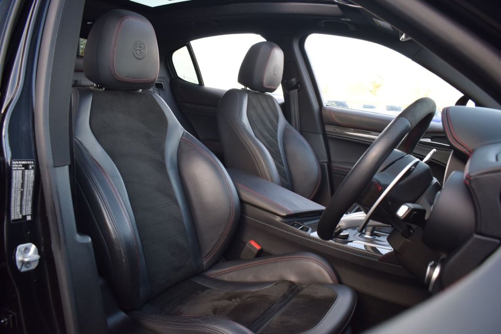 Used Alfa Romeo Stelvio 2019 for sale - 76768429: Photo 14