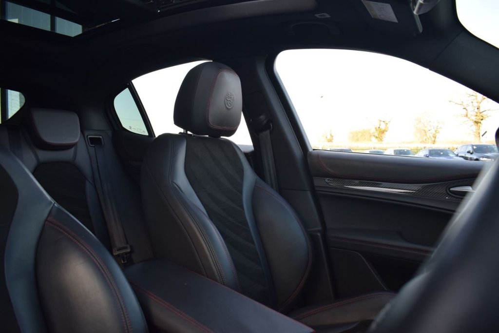 Used Alfa Romeo Stelvio 2019 for sale - 76768429: Photo 16