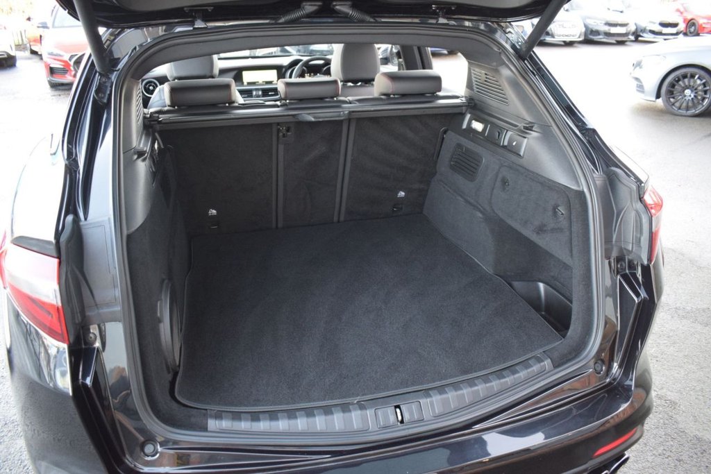 Used Alfa Romeo Stelvio 2019 for sale - 76768429: Photo 32