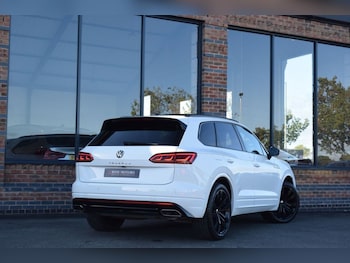 Used Volkswagen Touareg 2021 for sale - 76185179: Photo 2
