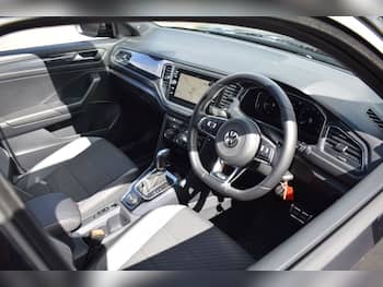 Used Volkswagen T-Roc 2019 for sale - 79551099: Photo