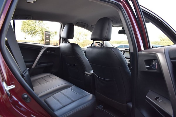 Used Toyota RAV4 2016 for sale - 76223318: Photo 24