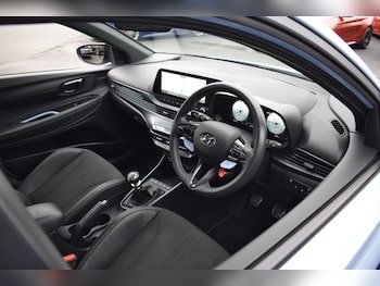 Used Hyundai i20 2024 for sale - 76279427: Photo 3