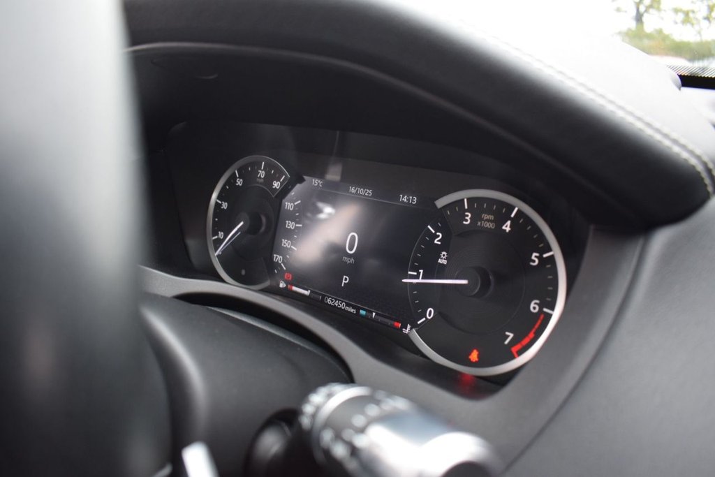 Used Jaguar XE 2020 for sale - 76322940: Photo 11