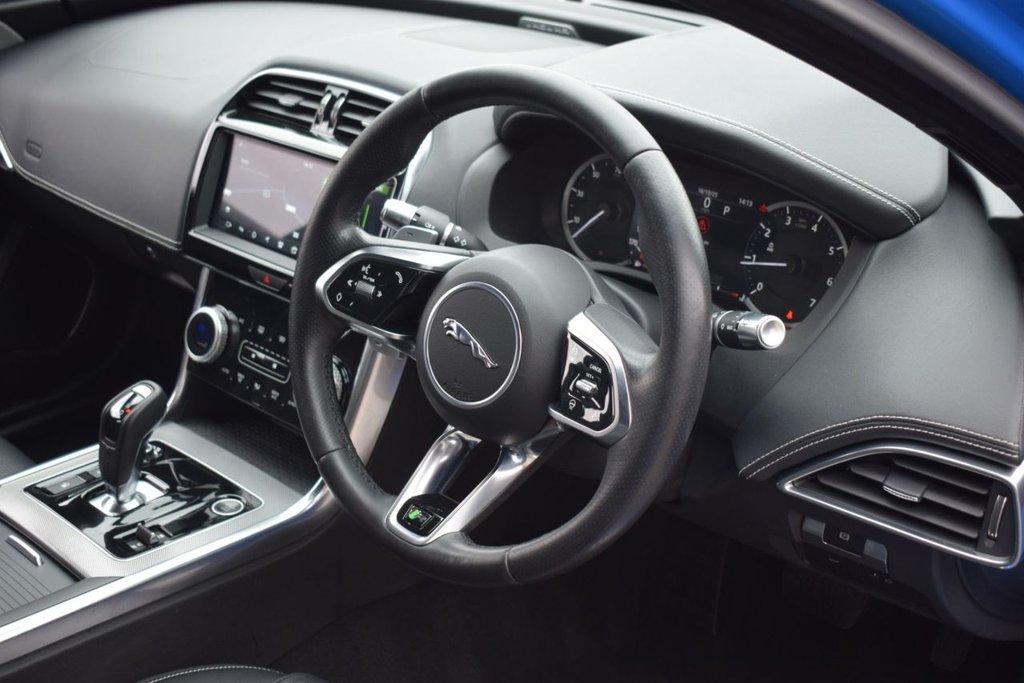 Used Jaguar XE 2020 for sale - 76322940: Photo 13