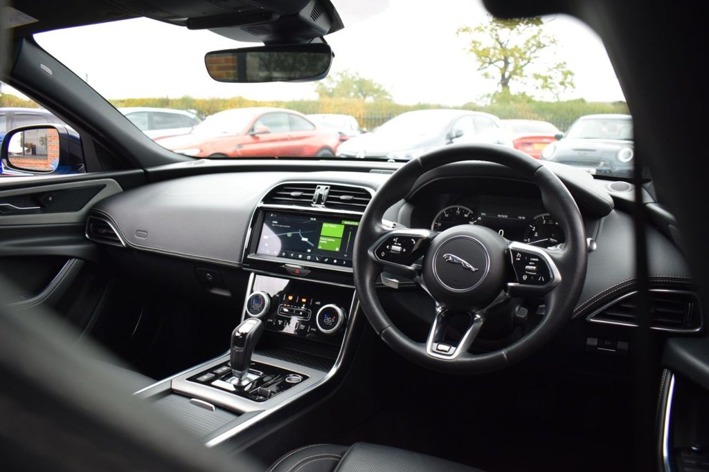 Used Jaguar XE 2020 for sale - 76322940: Photo 23