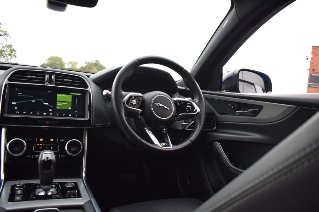 Used Jaguar XE 2020 for sale - 76322940: Photo 27