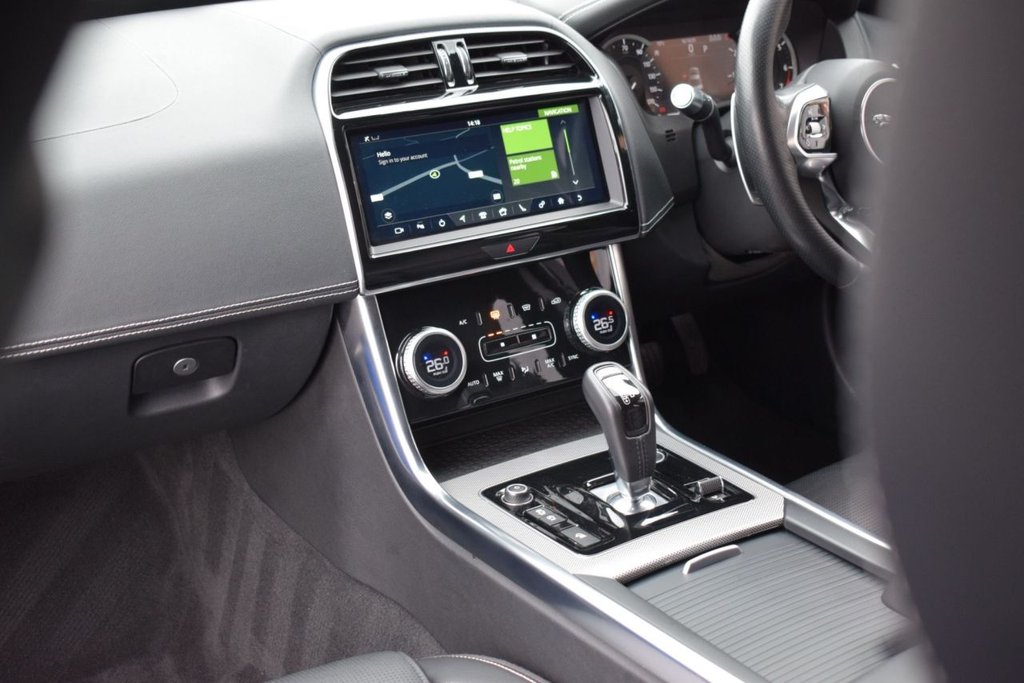 Used Jaguar XE 2020 for sale - 76322940: Photo 37