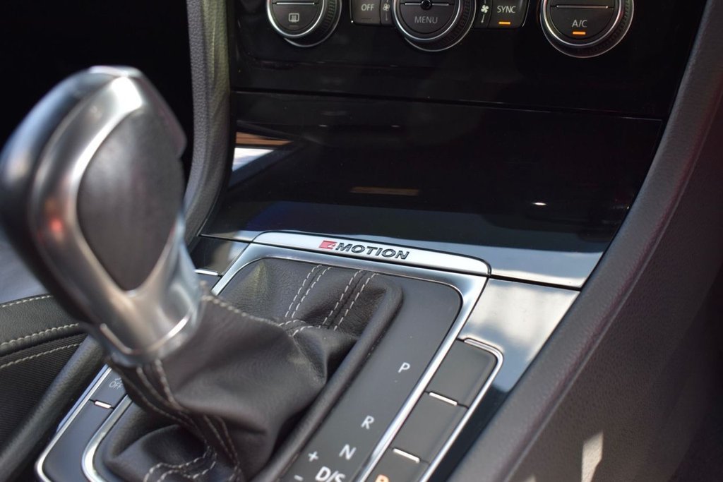 Used Volkswagen Golf 2019 for sale - 77250312: Photo 23