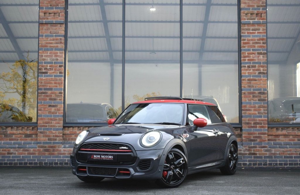 Used MINI Hatch 2019 for sale - 76535535: Photo 1