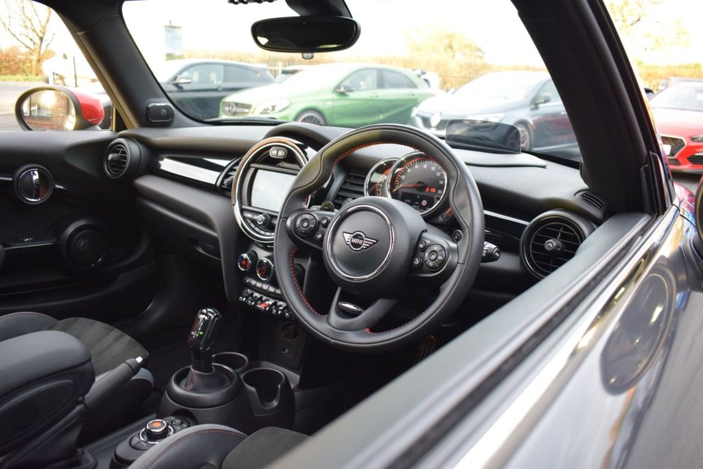 Used MINI Hatch 2019 for sale - 76535535: Photo 11