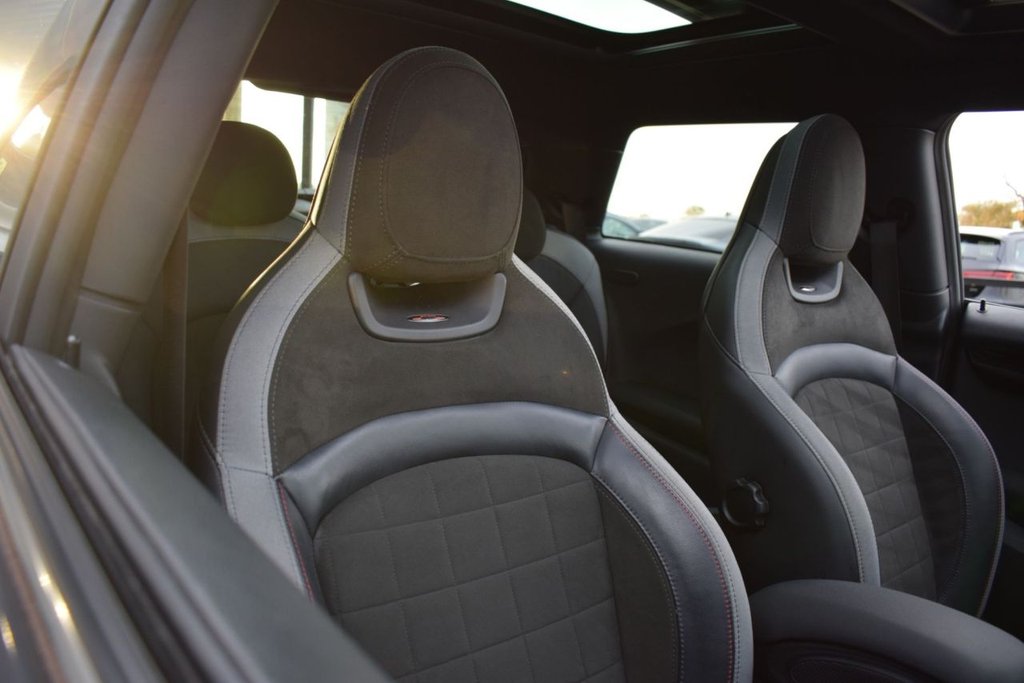 Used MINI Hatch 2019 for sale - 76535535: Photo 13