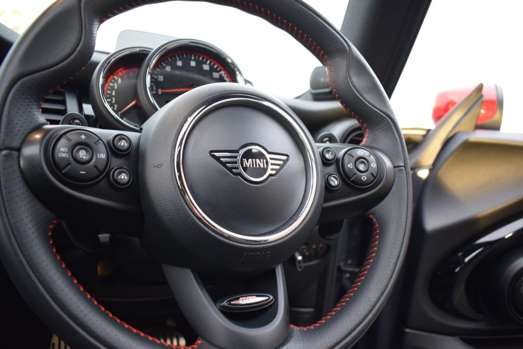 Used MINI Hatch 2019 for sale - 76535535: Photo 14