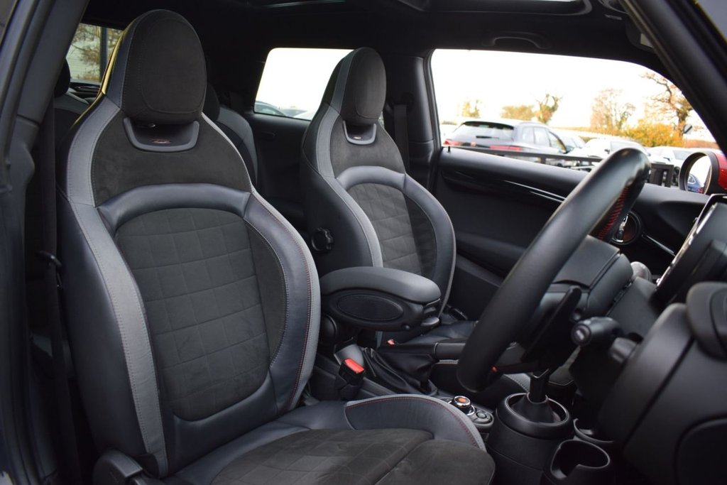 Used MINI Hatch 2019 for sale - 76535535: Photo 15