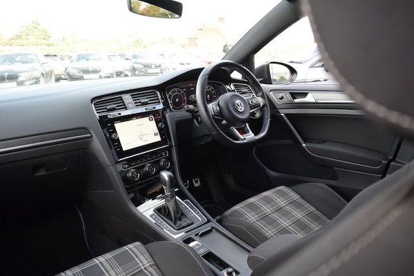 Used Volkswagen Golf 2018 for sale - 75537917: Photo 26