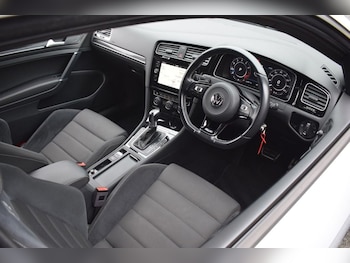 Used Volkswagen Golf 2018 for sale - 75347304: Photo