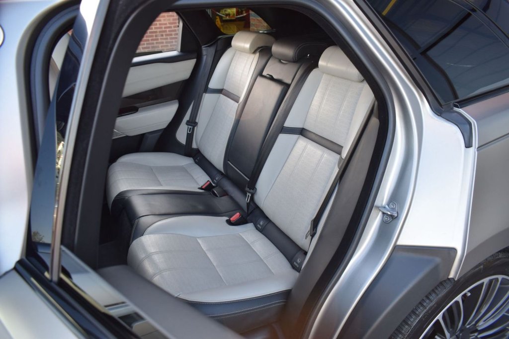 Used Land Rover Range Rover Velar 2017 for sale - 76080516: Photo 31