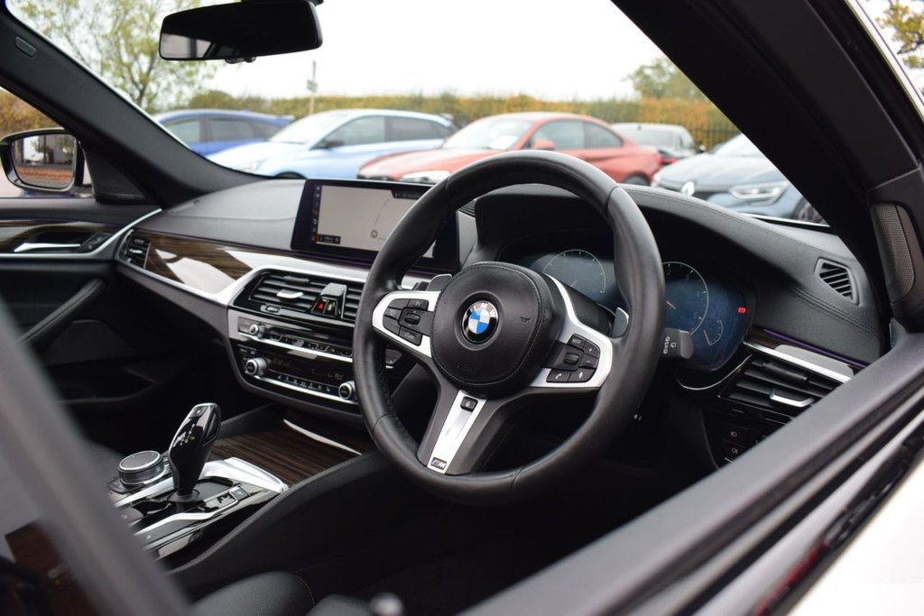 Used BMW 5 Series 2018 for sale - 76279433: Photo 11