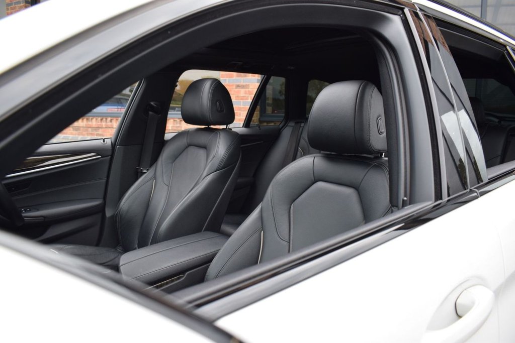 Used BMW 5 Series 2018 for sale - 76279433: Photo 32