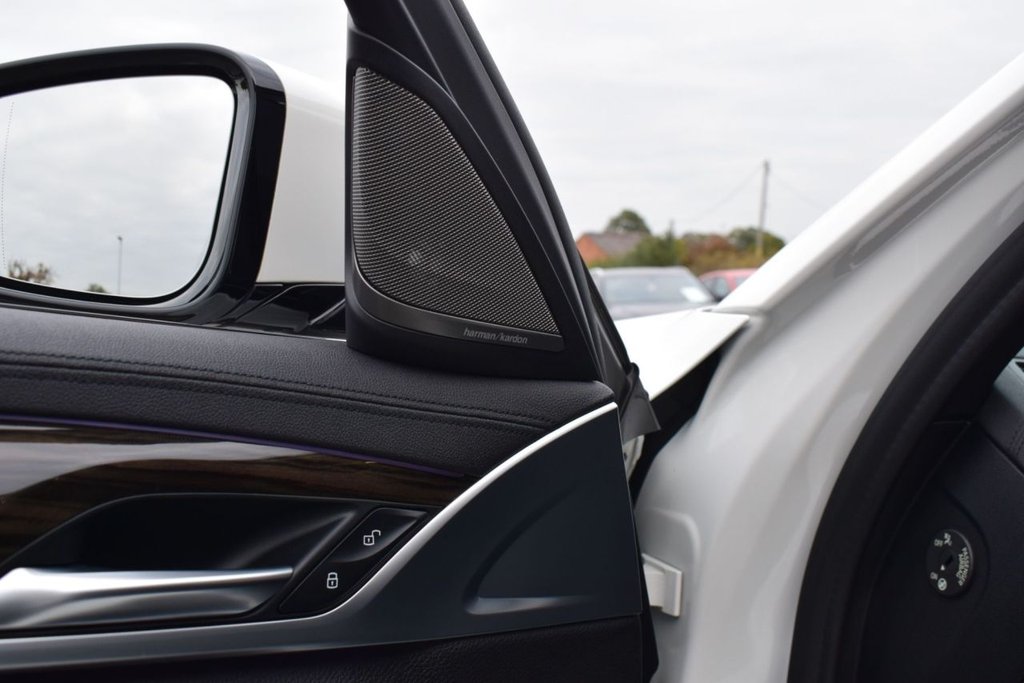Used BMW 5 Series 2018 for sale - 76279433: Photo 37