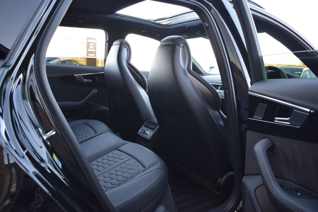 Used Audi RS4 2023 for sale - 77563730: Photo 27