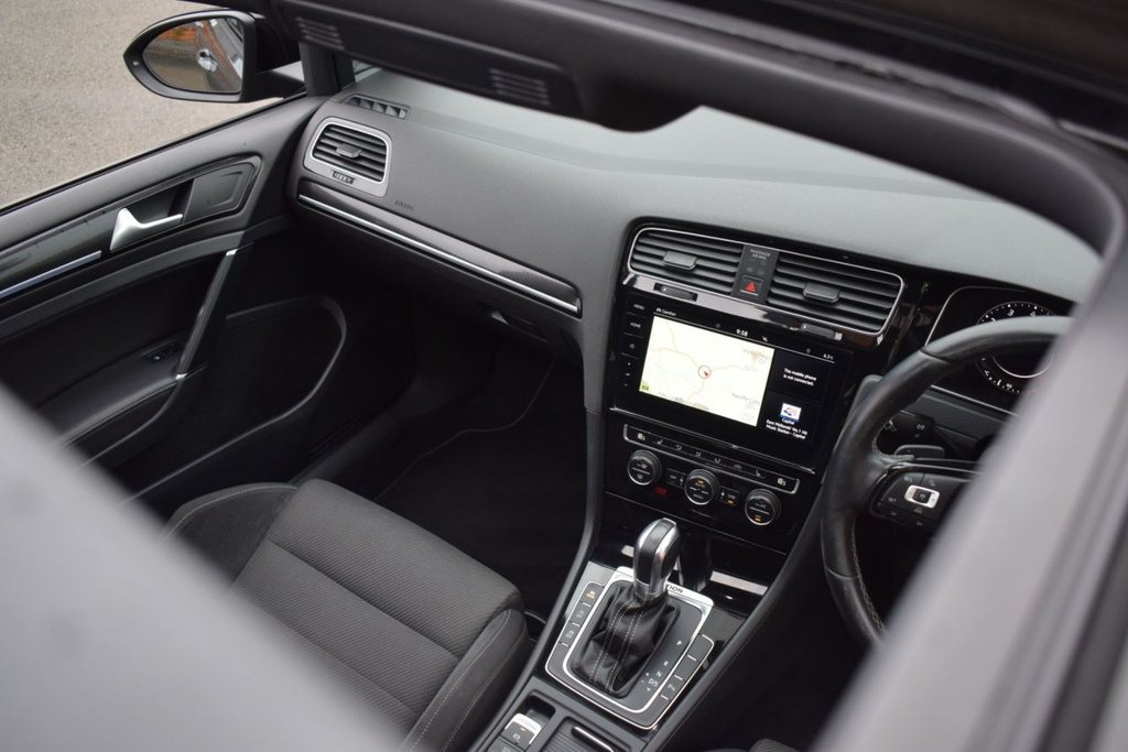 Used Volkswagen Golf 2017 for sale - 77313264: Photo 8