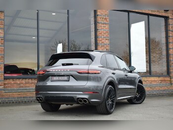 Used Porsche Cayenne 2019 for sale - 78082456: Photo