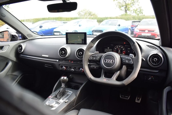 Used Audi RS3 2017 for sale - 75752645: Photo 10